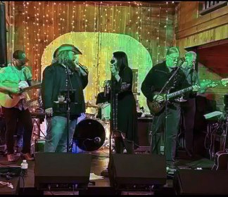 Traveller: The CHRIS STAPLETON Experience